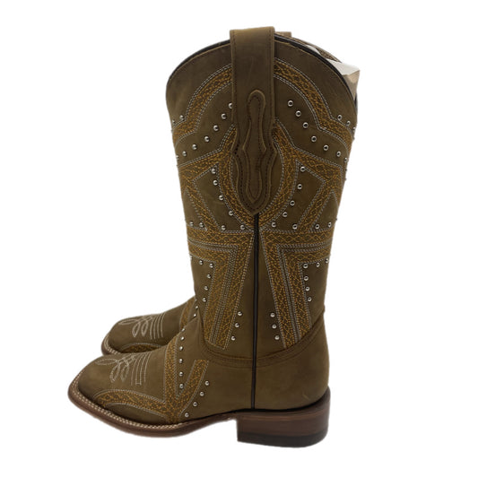 Women tall brown boots