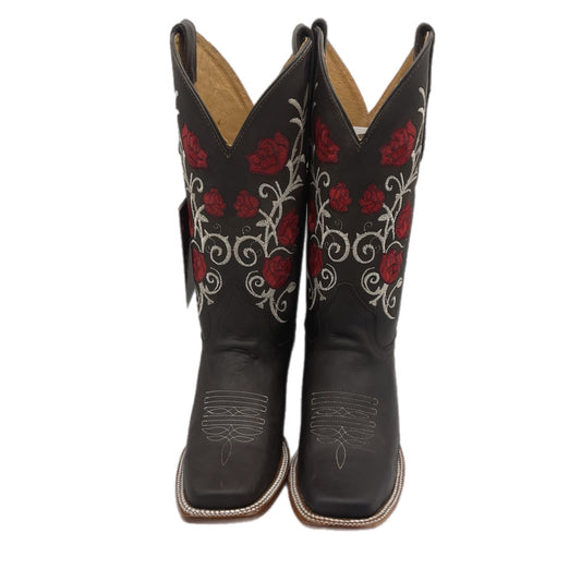 Women rose textured brown boots
